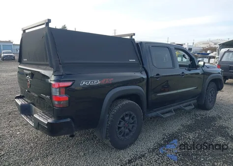 2022 Nissan Frontier Pro-4X 4X4 z USA, uszkodzony, nr VIN 1N6ED1EK7NN605120